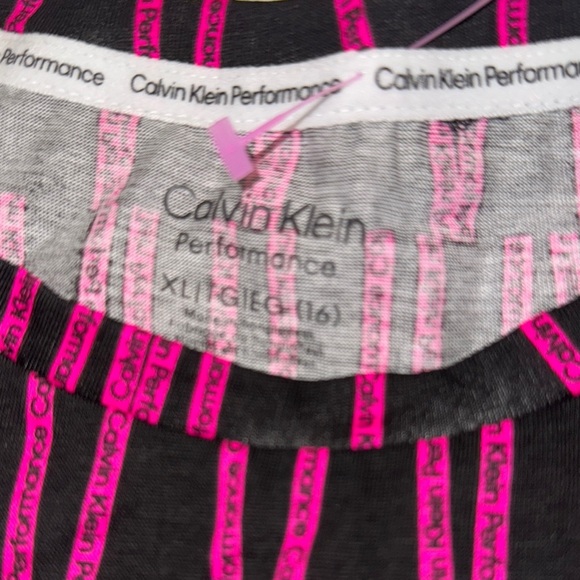 Calvin Klein Pink Girls Short Sleeve T-Shirt - Picture 2 of 3
